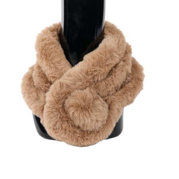 Francesca - Foulard avec pom pom||Francesca - Scarf with pom pom