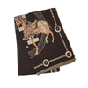 Hazel - Foulard brun motif de cheval||Hazel - Brown horse print scarf
